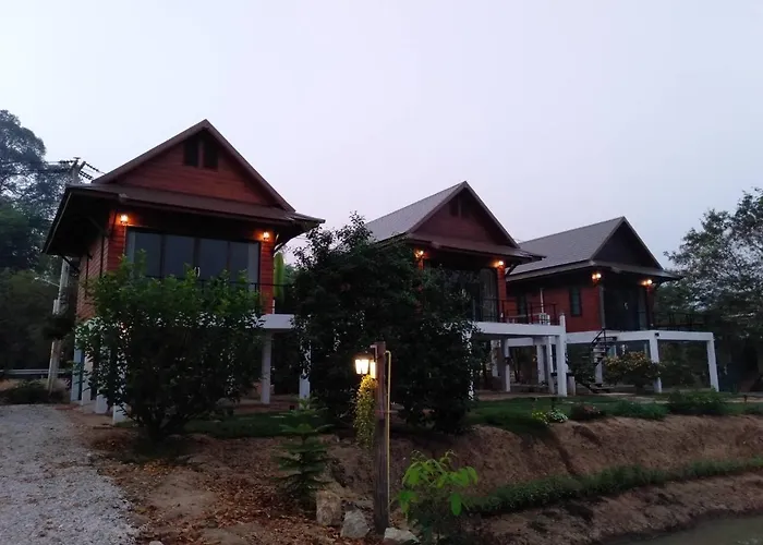 บ้านกลางเกาะ รีสอร์ท