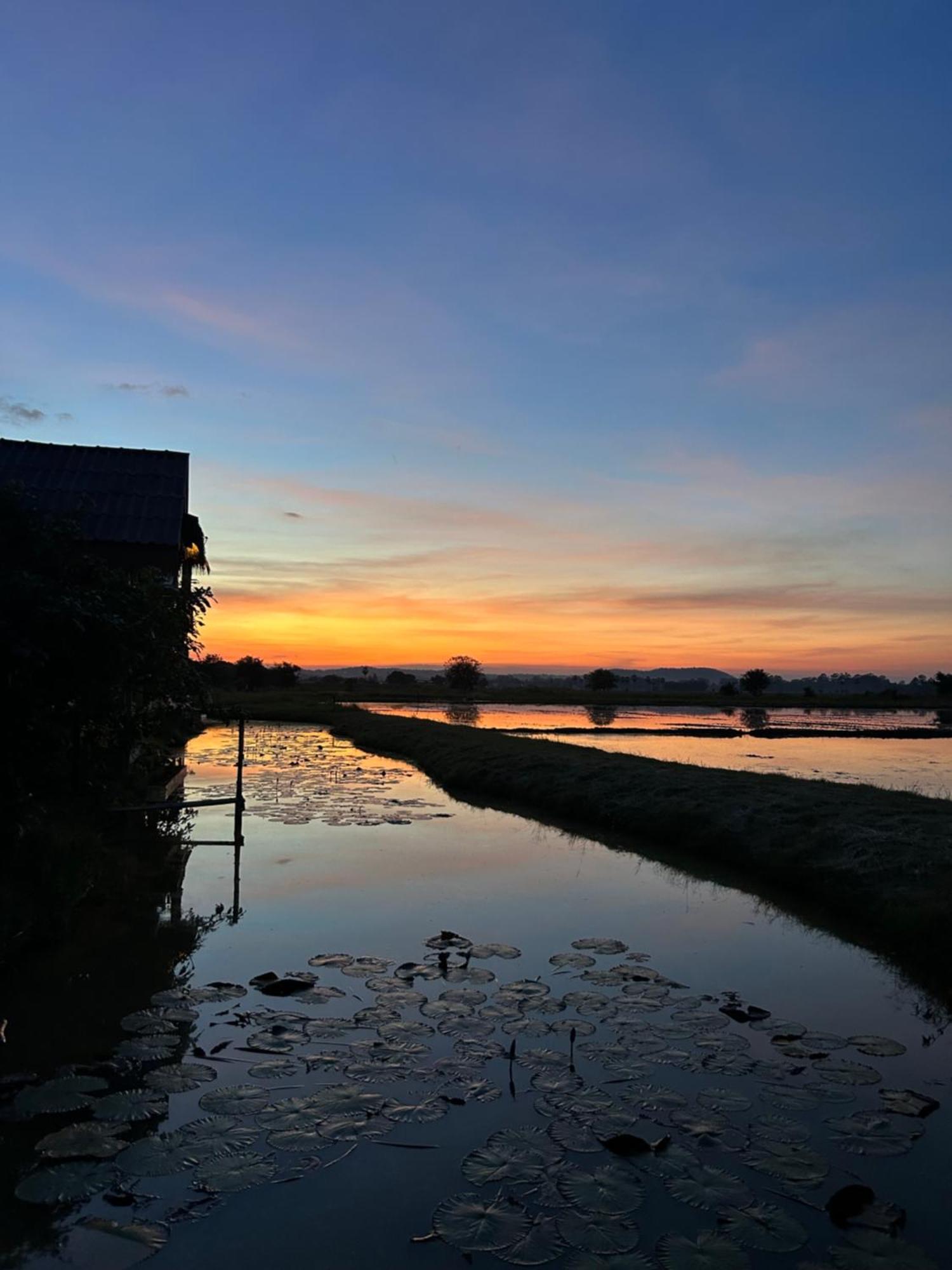Holiday home บ้านกลางเกาะ Uthai Thani